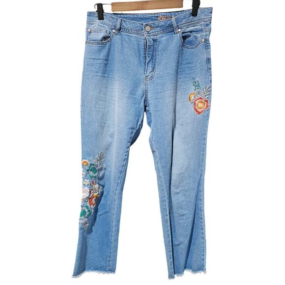 1946 Denim Floral Embroidered Jeans Lt Medium Wash Size 10 - Picture 1 of 5